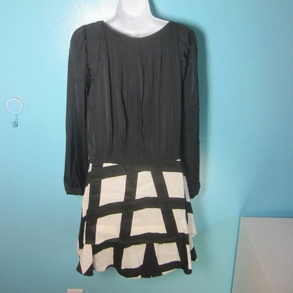Chloe Womens Size XS Silk Dress Black White Pattern Long Sleeve Asymmetrical Hem - Picture 5 of 12